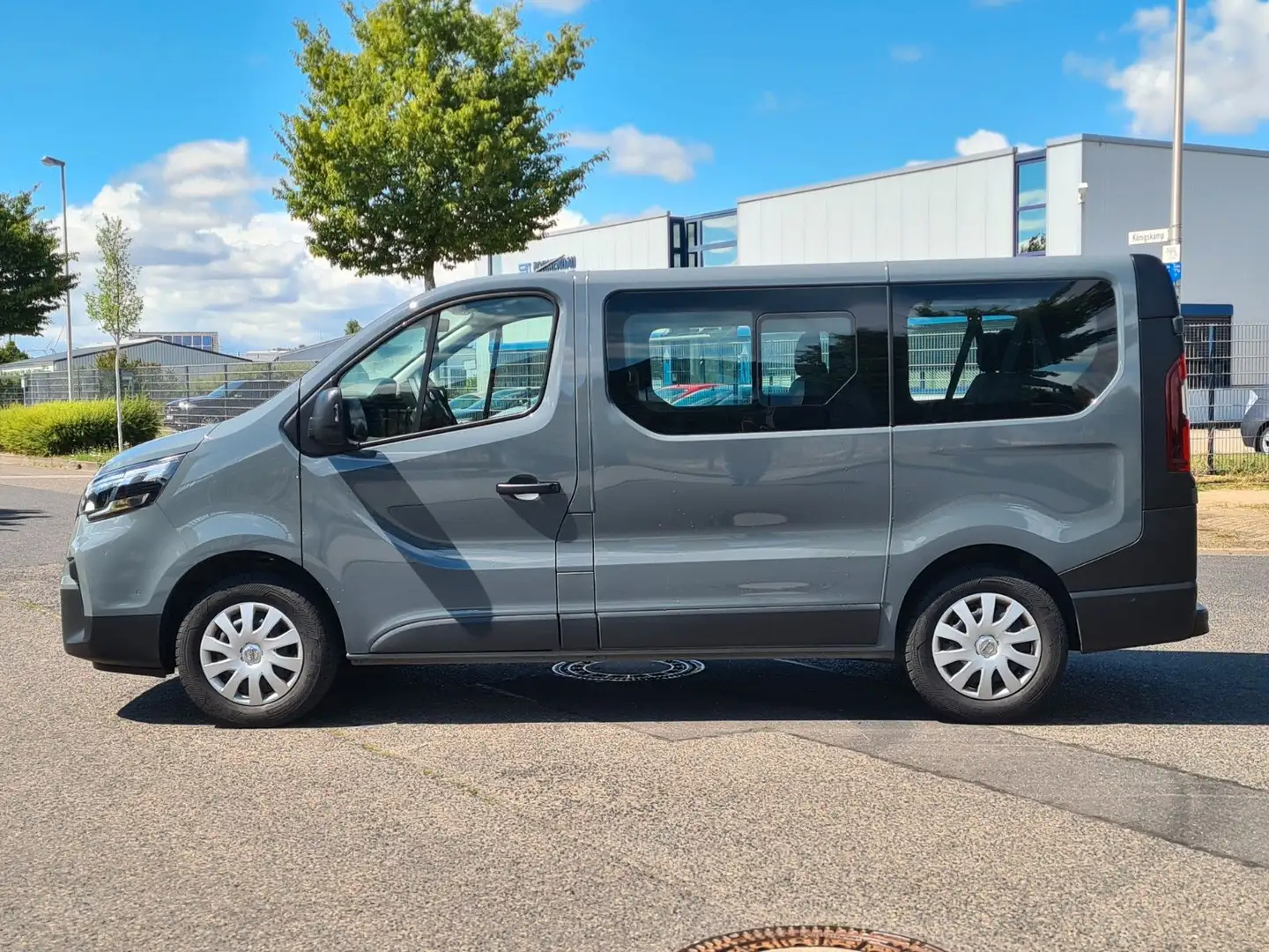 Nissan Primastar Kombi L1H1 2,8t Acenta*1.Hand*RFK*PDC* Gris - 2