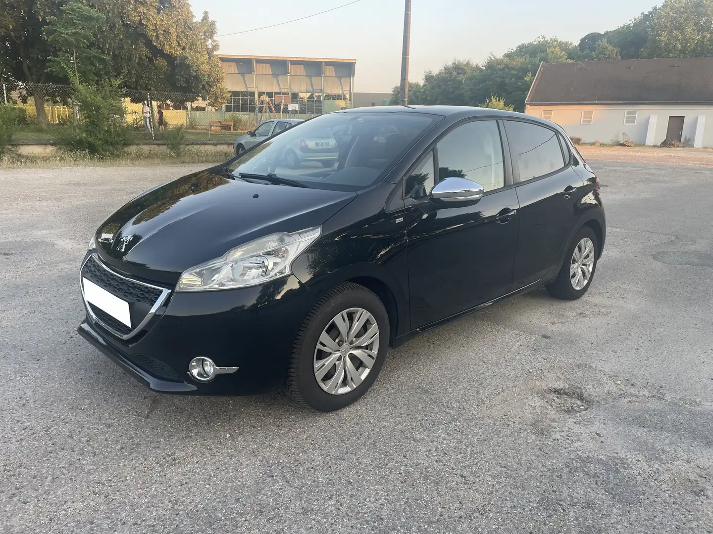 Peugeot 208 208 1.2 PureTech 82ch BVM5 Style Noir - 1