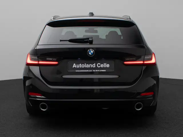 BMW 3 Series view 8