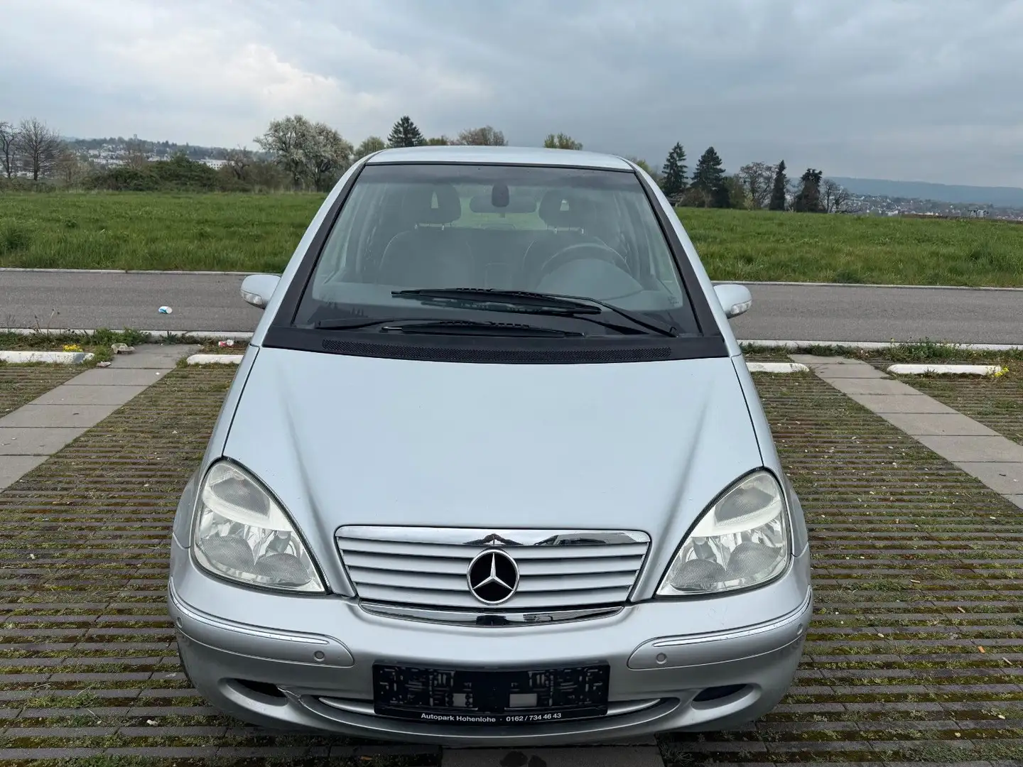 Mercedes-Benz A 190 A190 AVANTGARDE *LEDER*SHZ*PDC*KLIMA*TÜV NEU* Plateado - 2