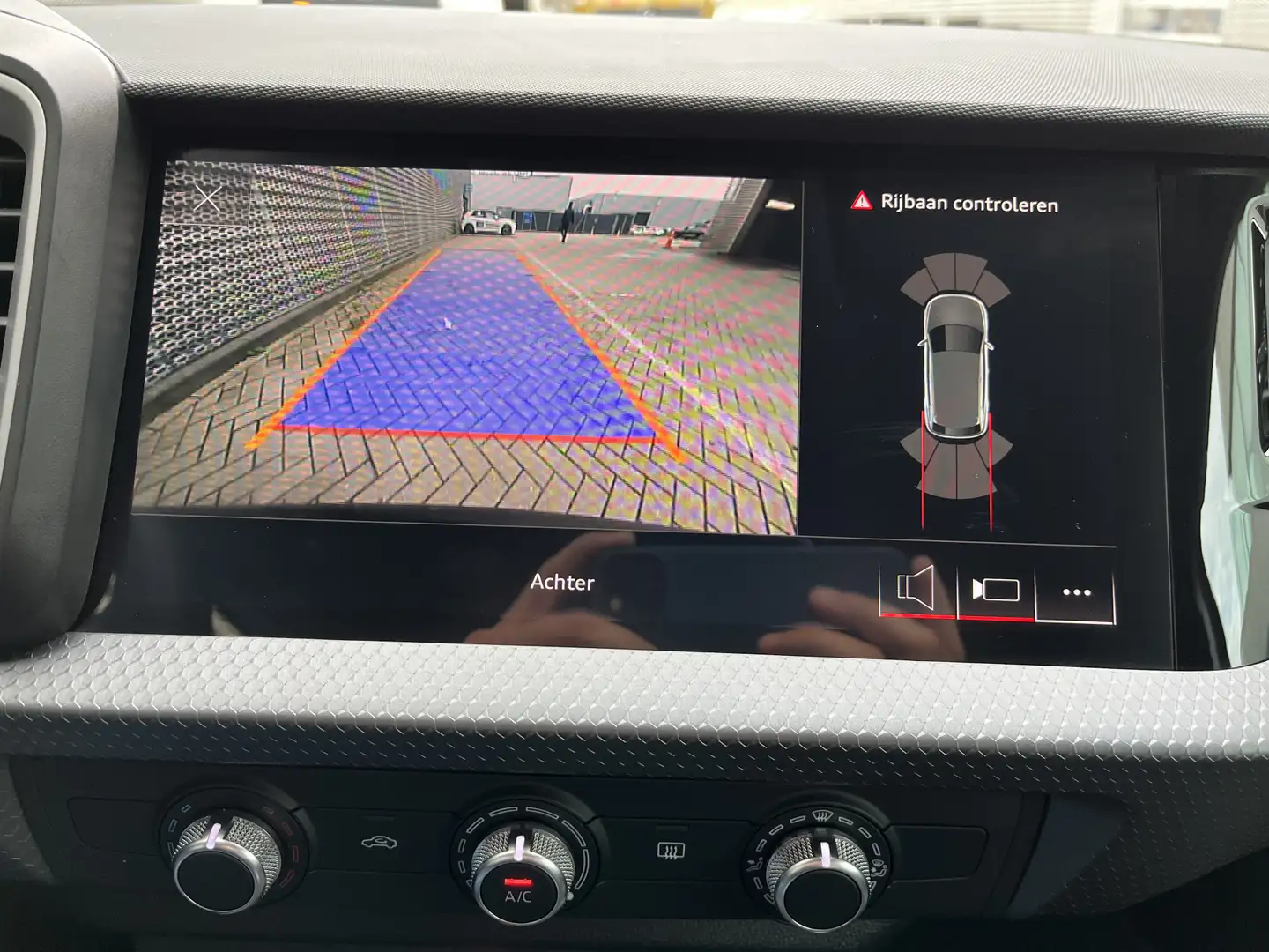 Audi A1 Sportback 25 TFSI Pro Line / App connect / Camera Gris - 2