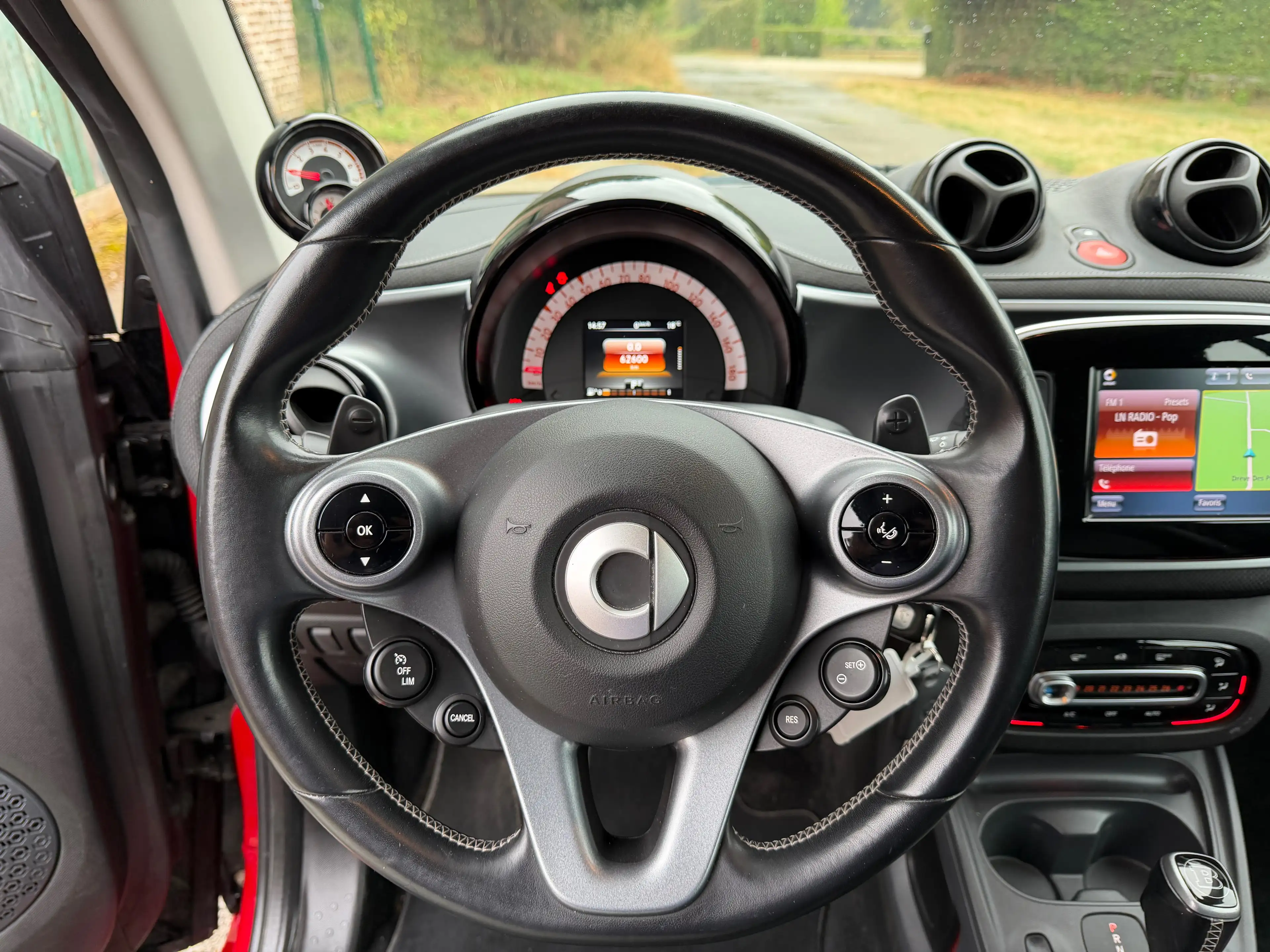 smart forTwo Cabrio 0.9 Turbo *Brabus Style* DCT — photo 14