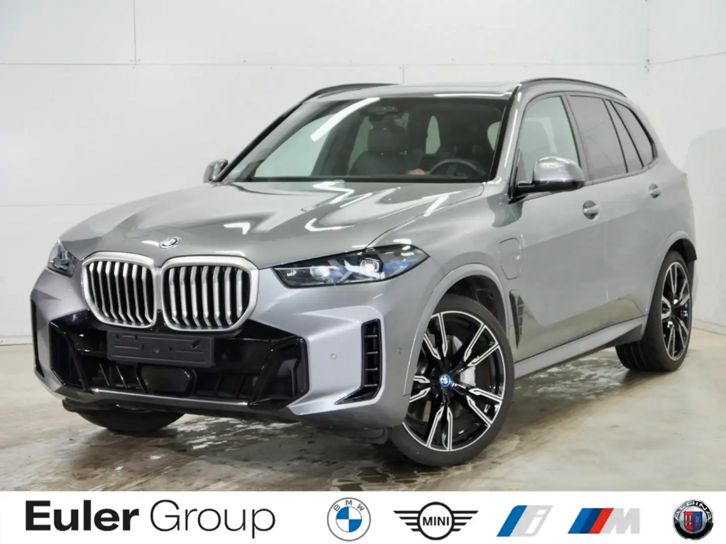 BMW X5 xDrive50e M Sport 22'' Pano IconGl AHK Aktivlenk. Grau - 1