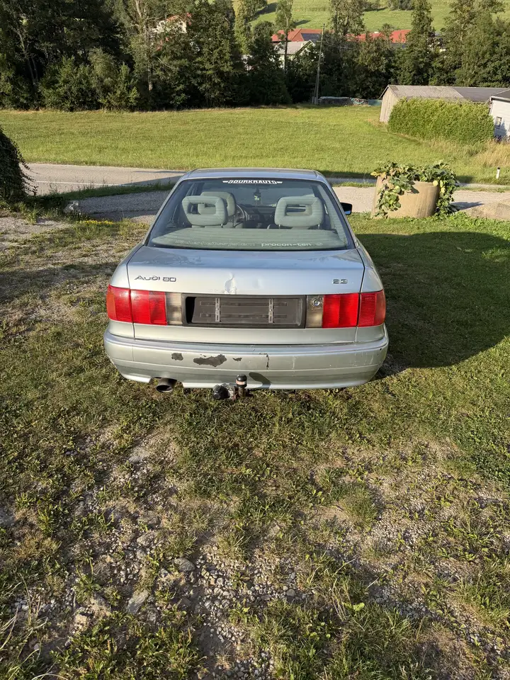 Audi 80 2,3 E Aut., foto 3