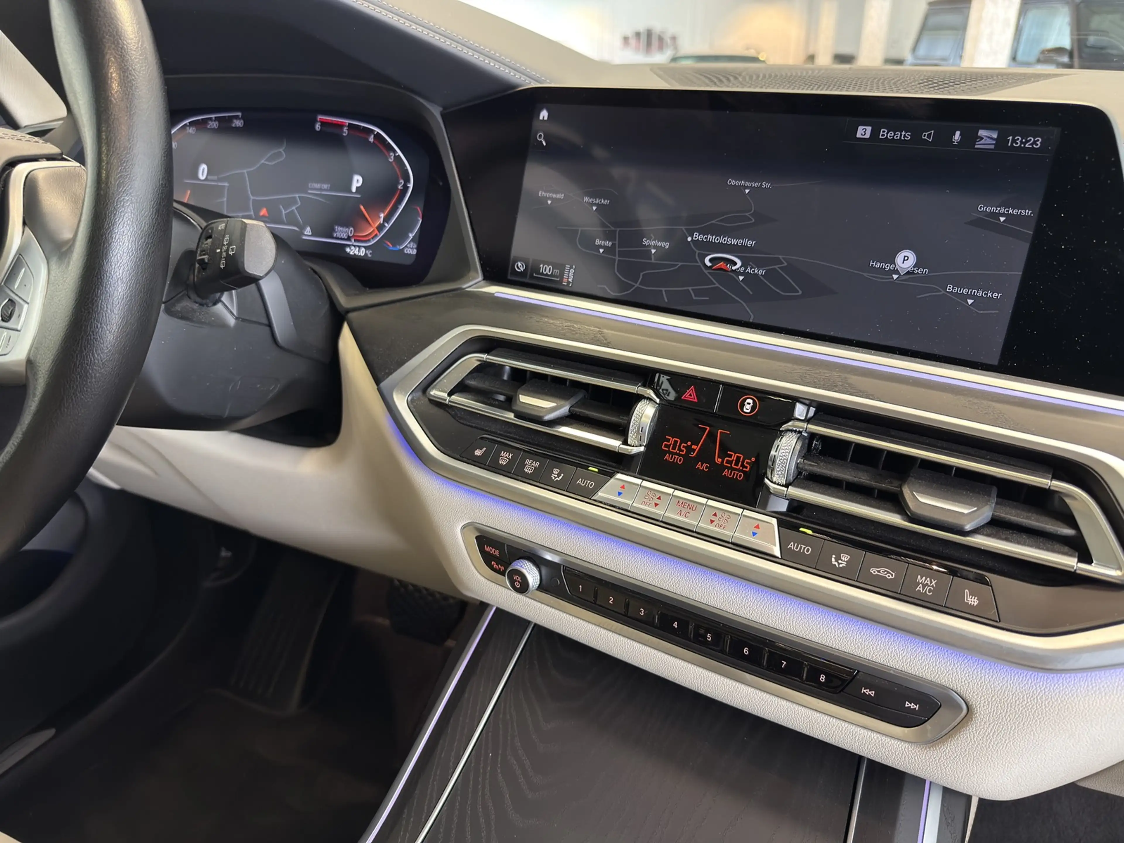 BMW X7 xDrive 40 d H&K AHK Head-Up 7-Sitzer Panorama — photo 14