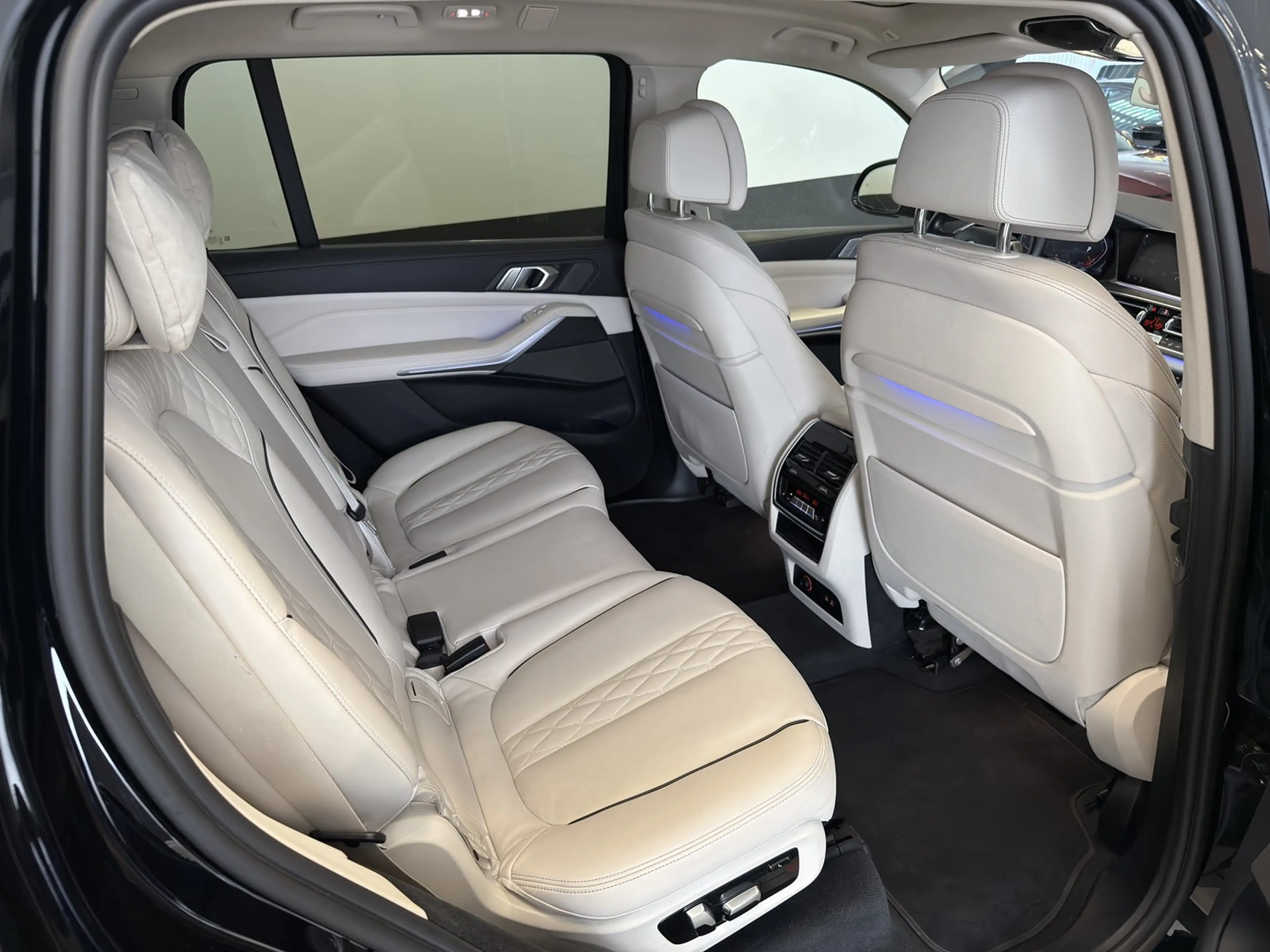 BMW X7 xDrive 40 d H&K AHK Head-Up 7-Sitzer Panorama — photo 10