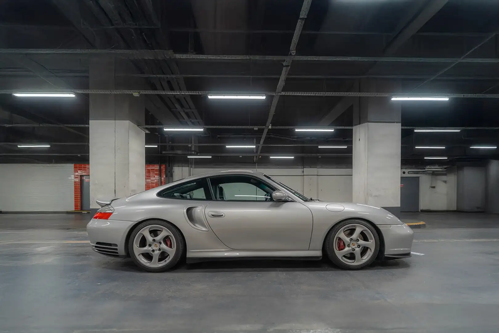 Porsche 911 Type 996 Turbo Grau - 2