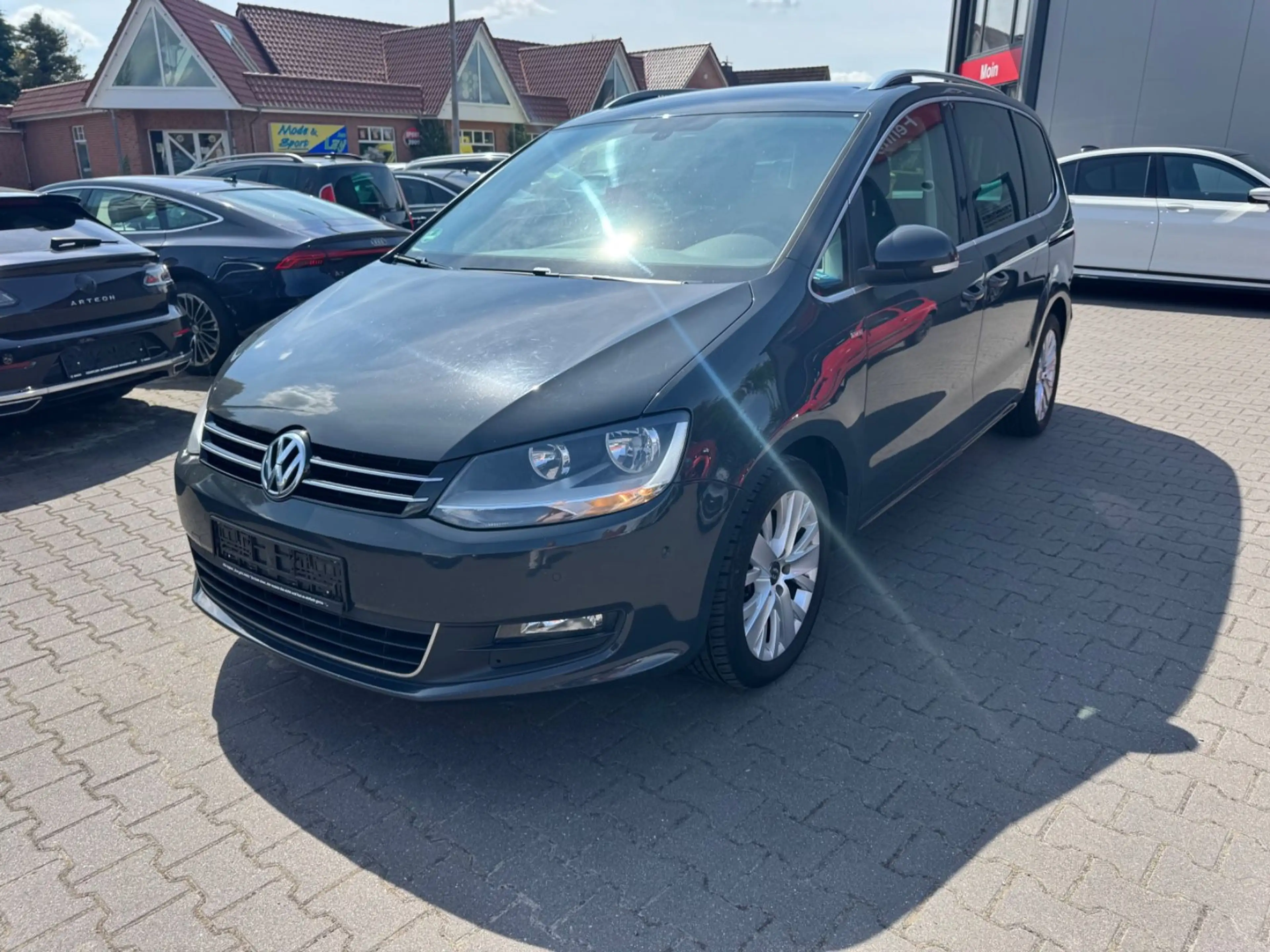 Volkswagen Sharan Life BMT Kamera MFL AHK Temp Elekr Schieb