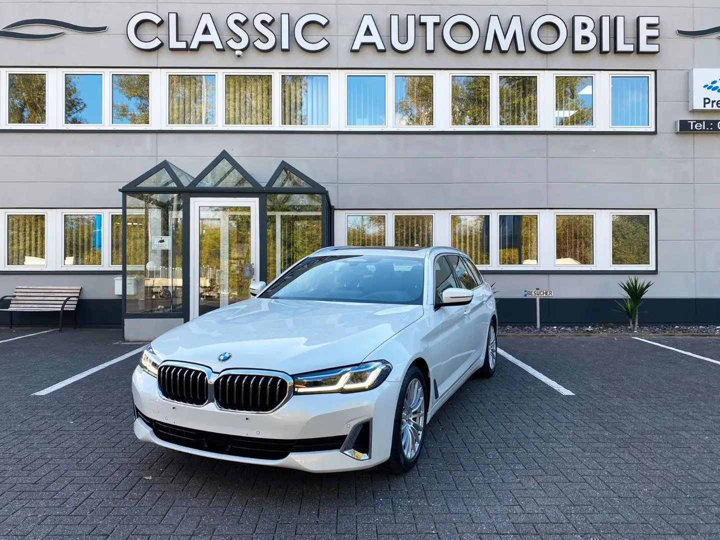 BMW 520 d xDrive Touring Luxury Line/Standh/NP78.150€ Weiß - 1