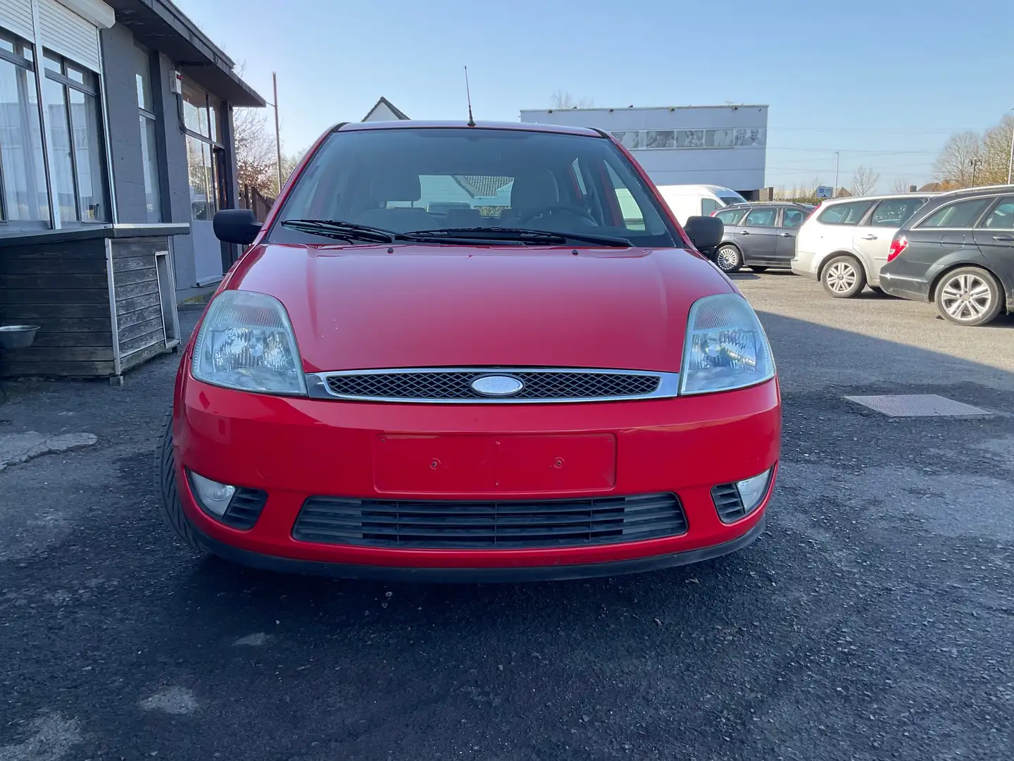 Ford Fiesta 1.6i SE 16v Ghia-Airco-Alu’s-trekhaak-EXPORT Rouge - 2