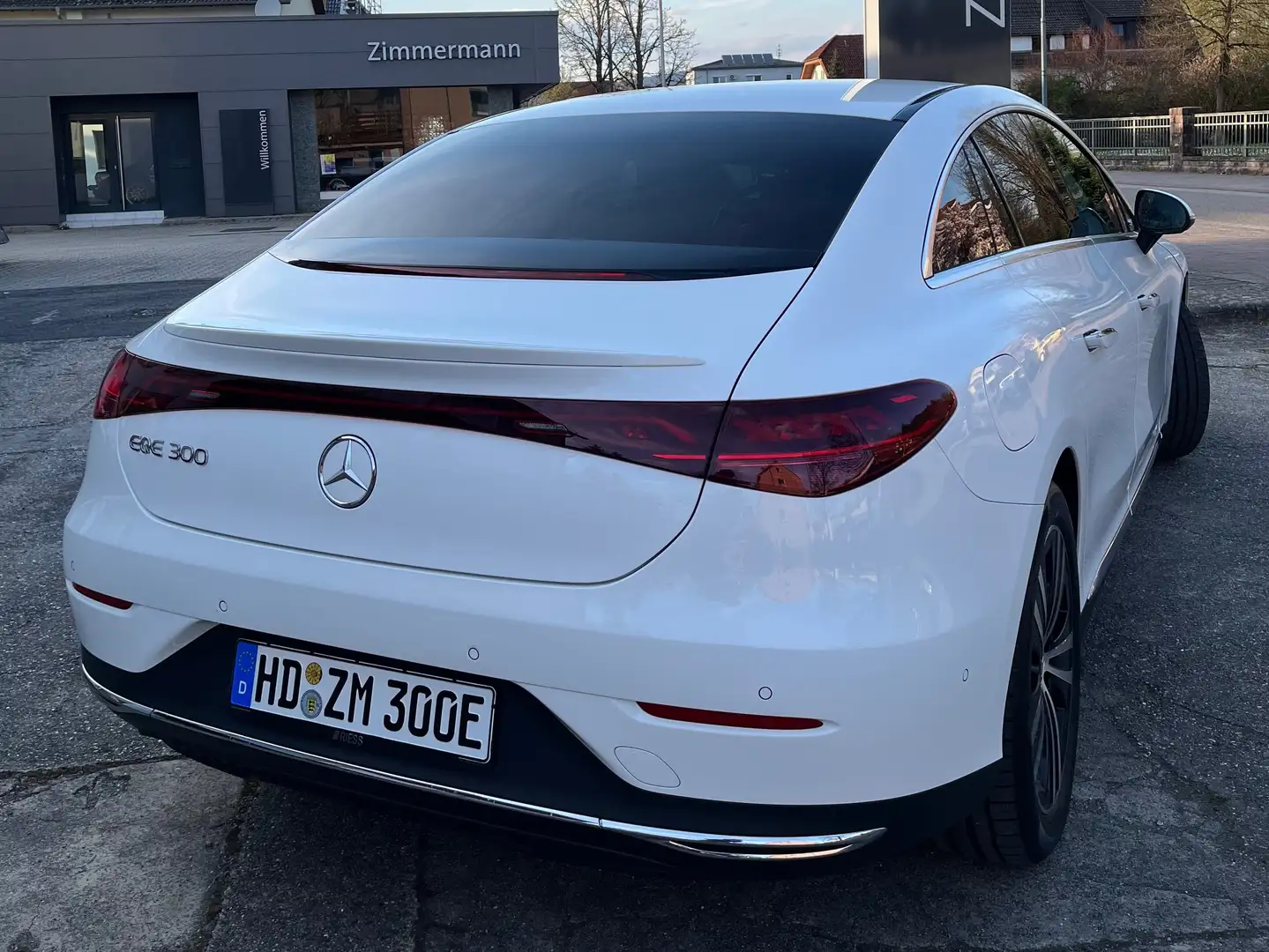 Mercedes-Benz EQE 300 AHK, 22-KW-AC, Distronic, Adv+, Memory, 5J Wartung Blanco - 2