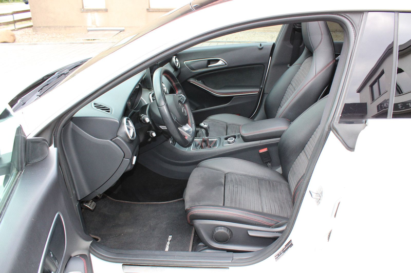 Mercedes-Benz CLA 200 AMG Line (PANORAMADACH) — photo 8