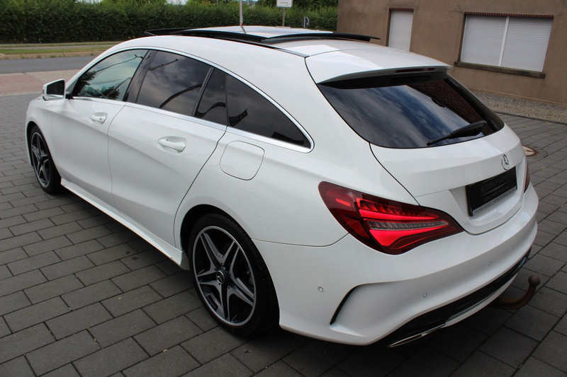 Mercedes-Benz CLA 200 AMG Line (PANORAMADACH) — photo 2