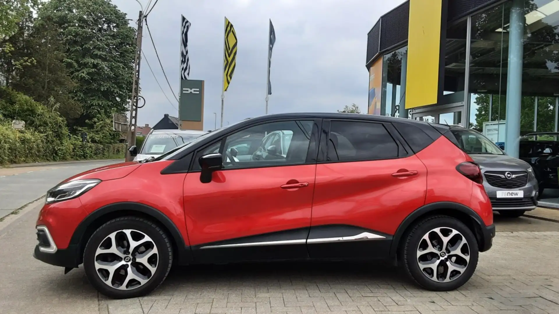 Renault Captur 1.2 TCe Intens Automaat Rouge - 2