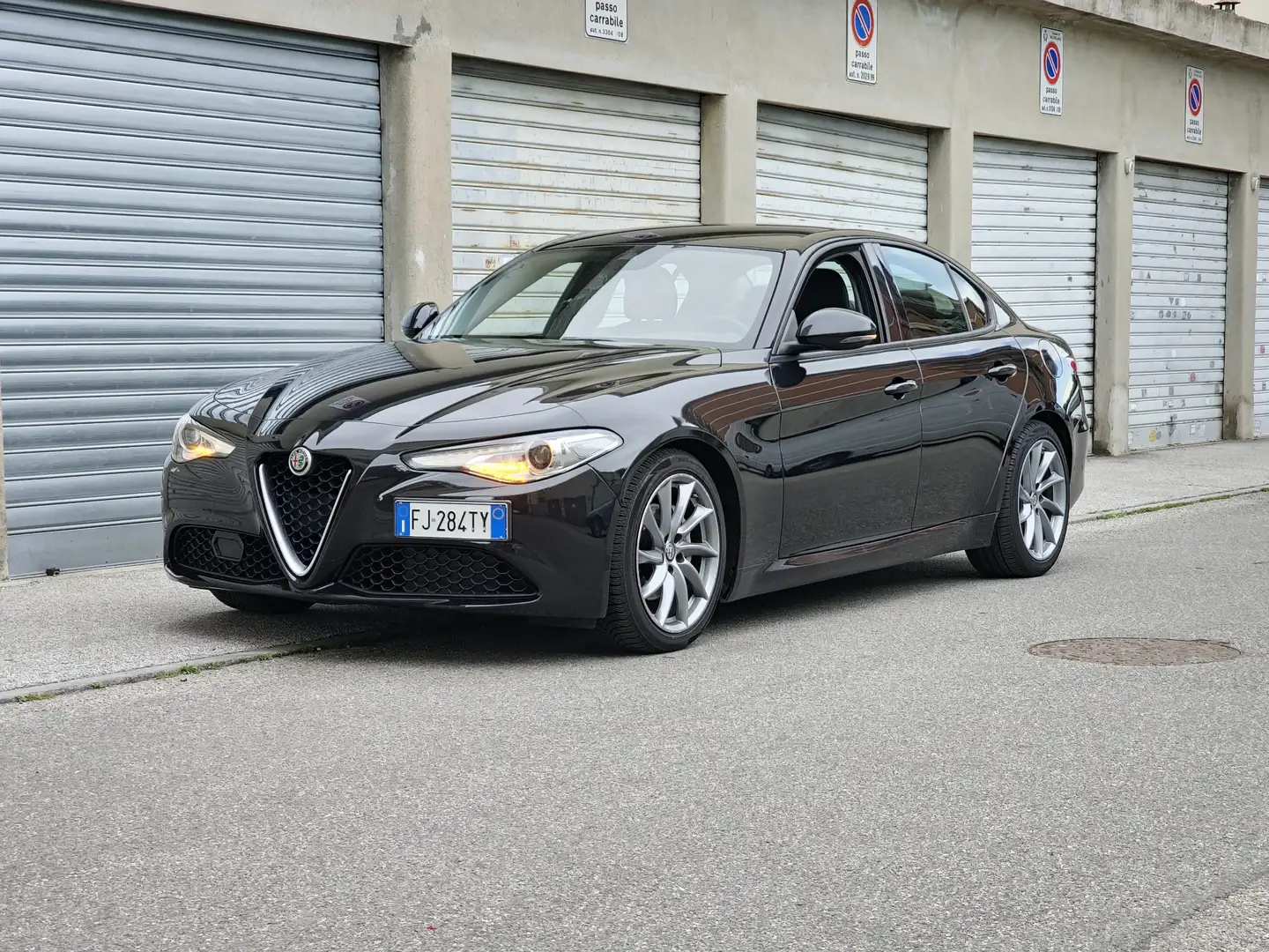 Alfa Romeo Giulia 2.2 t Super 180cv auto Nero - 1