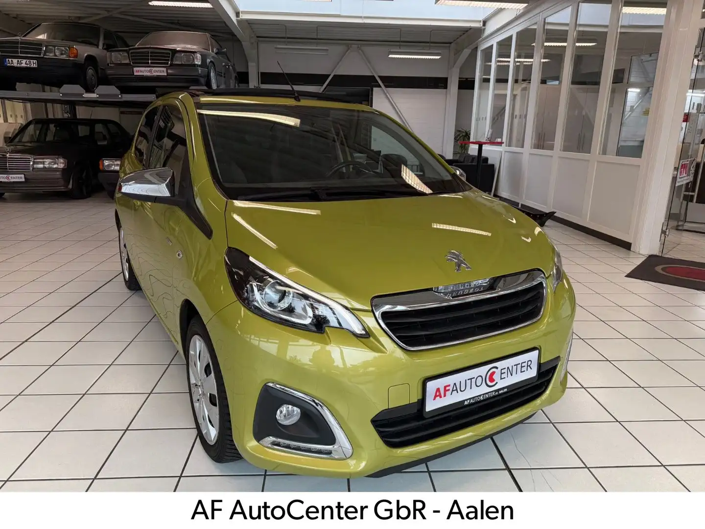 Peugeot 108 TOP Style*Kamera*Faltdach*Klima.*Tempomat Blau - 1
