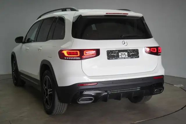 Mercedes-Benz GLB Class view 4