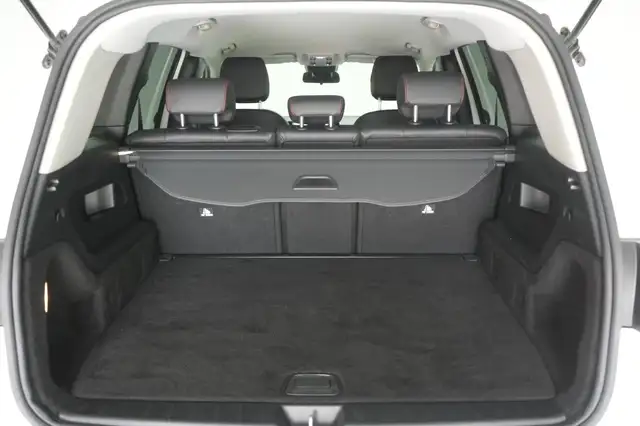 Mercedes-Benz GLB Class view 7