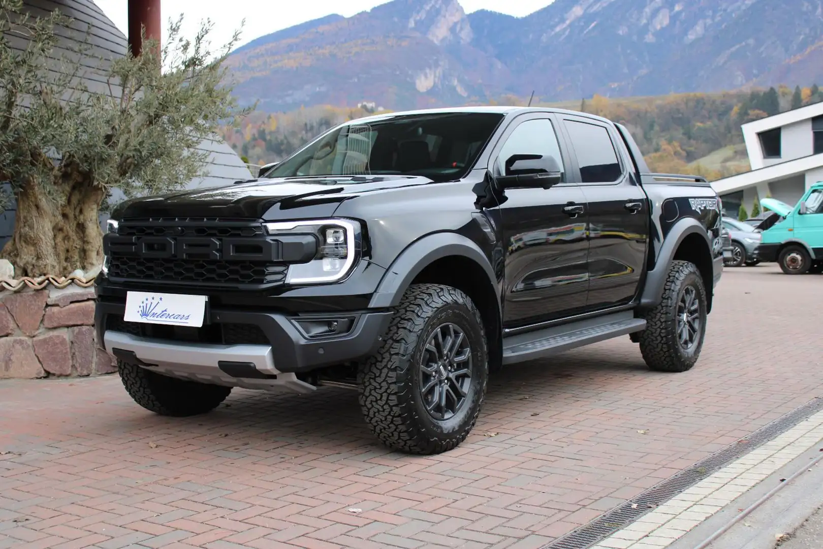 Ford Ranger Raptor 3.0 Ecoboost V6 4WD DC 5 posti GANCIO-ROLLO Nero - 2