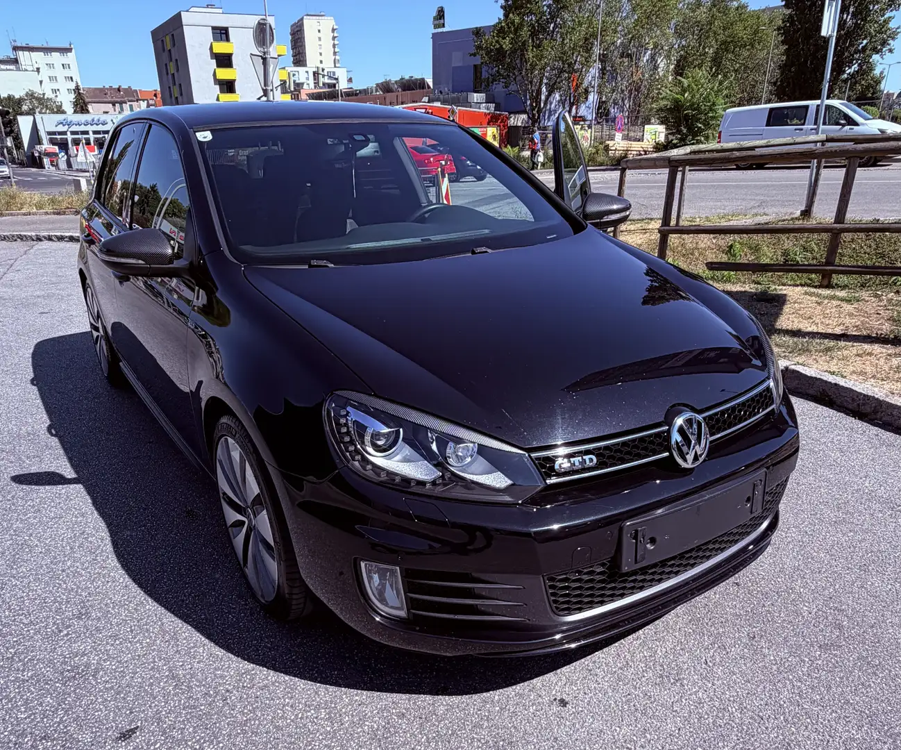Volkswagen Golf GTD 2,0 TDI DPF DSG - 1