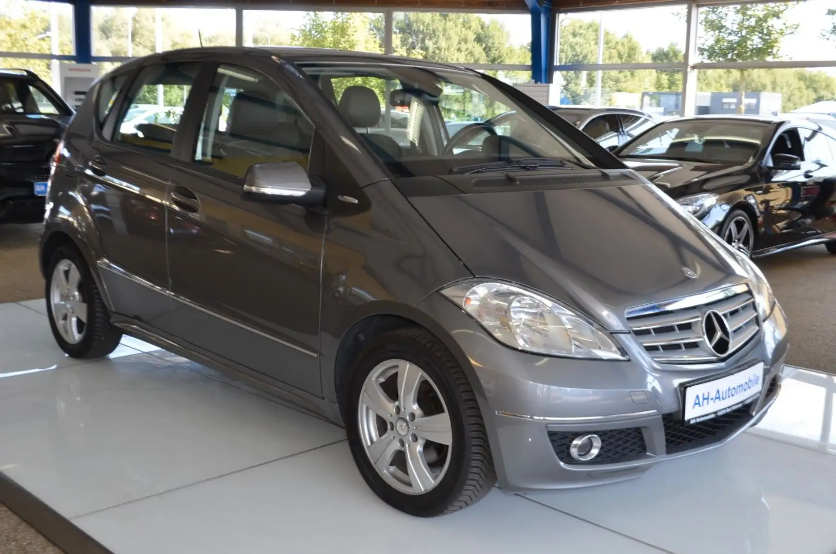 Mercedes-Benz A 160 AUTOMATIK / KLIMA / TEMPOMAT / SHZ Grau - 2