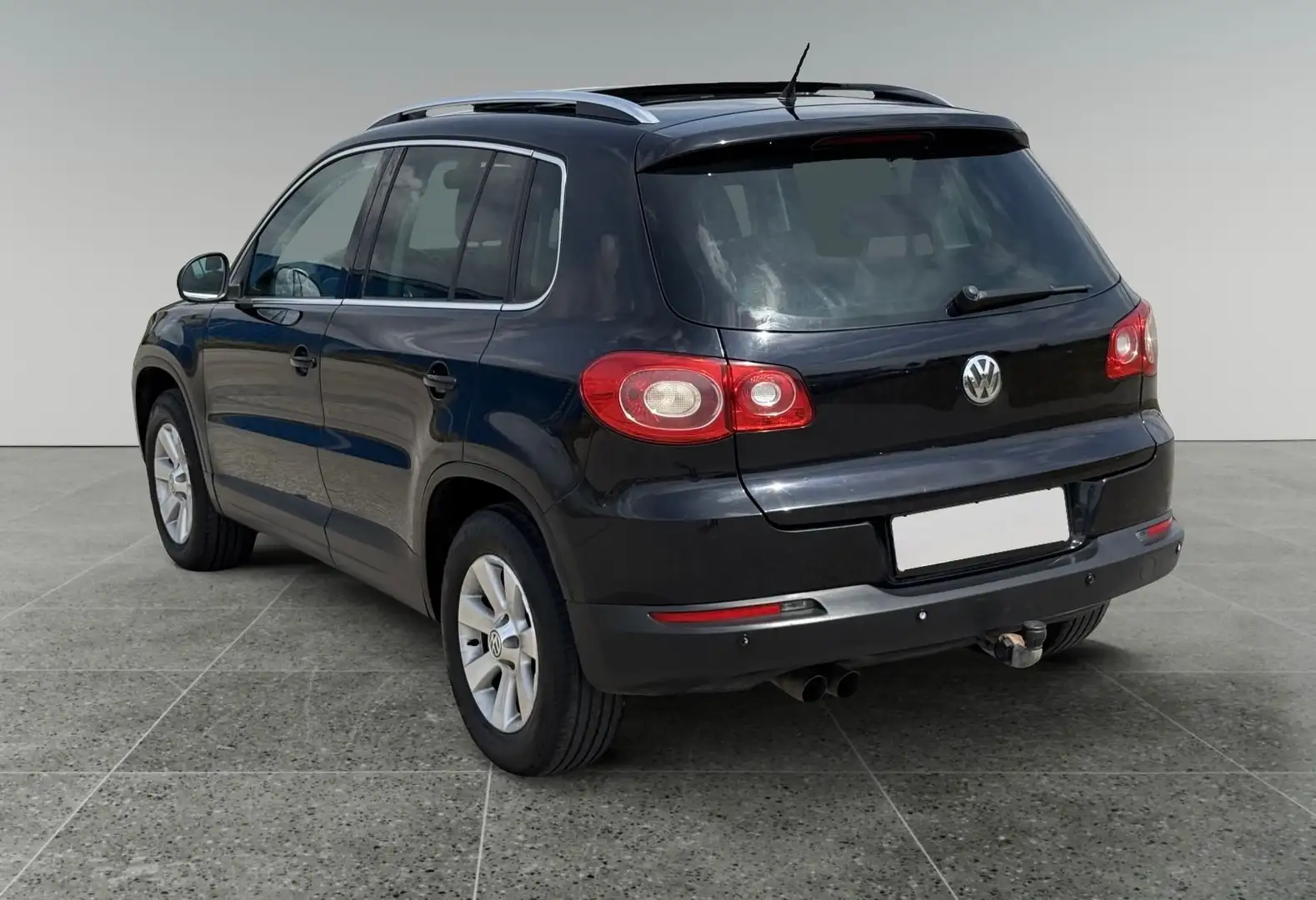Volkswagen Tiguan Sky Sport DSG *ALLRAD*PANORAMADACH* Schwarz - 2