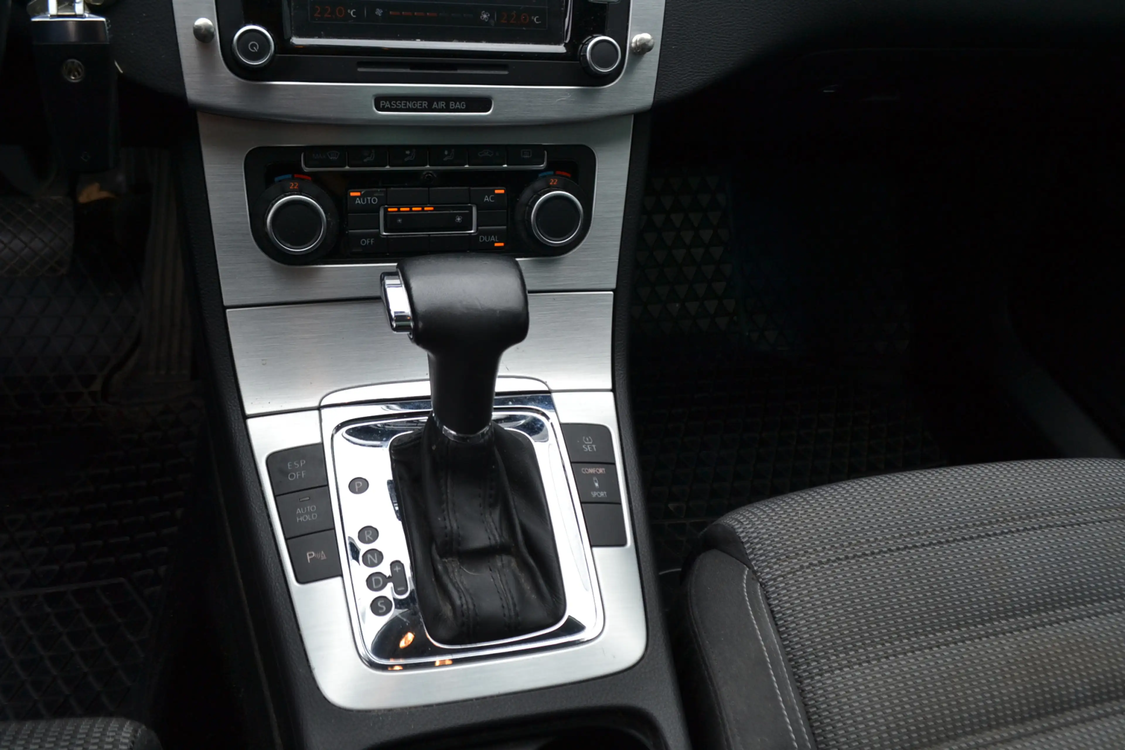 Volkswagen Passat CC 2.0 TSI Automaat NL Auto, NAP,  el. dak, trekhaak, — photo 8