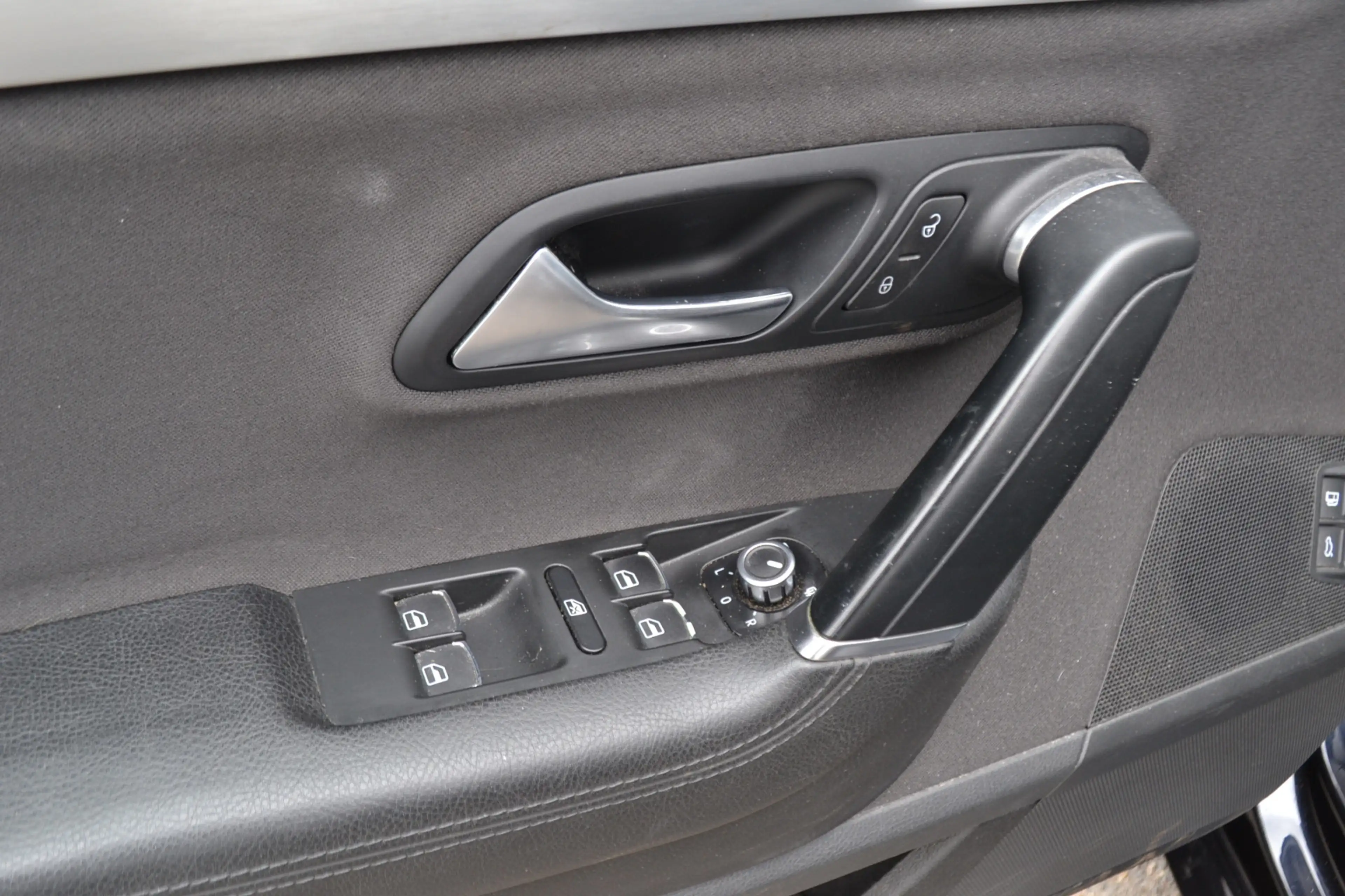 Volkswagen Passat CC 2.0 TSI Automaat NL Auto, NAP,  el. dak, trekhaak, — photo 6