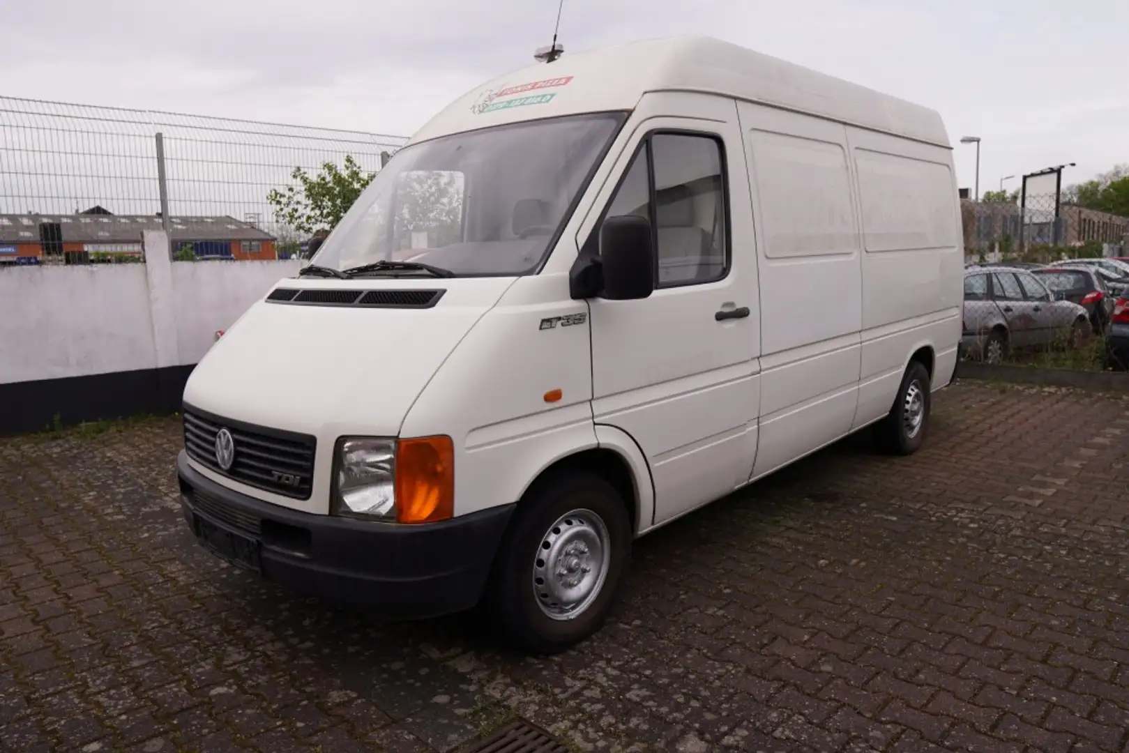 Volkswagen T4 35 Hochraum-Kasten Imbisswagen Pizza * Festp. Weiß - 2