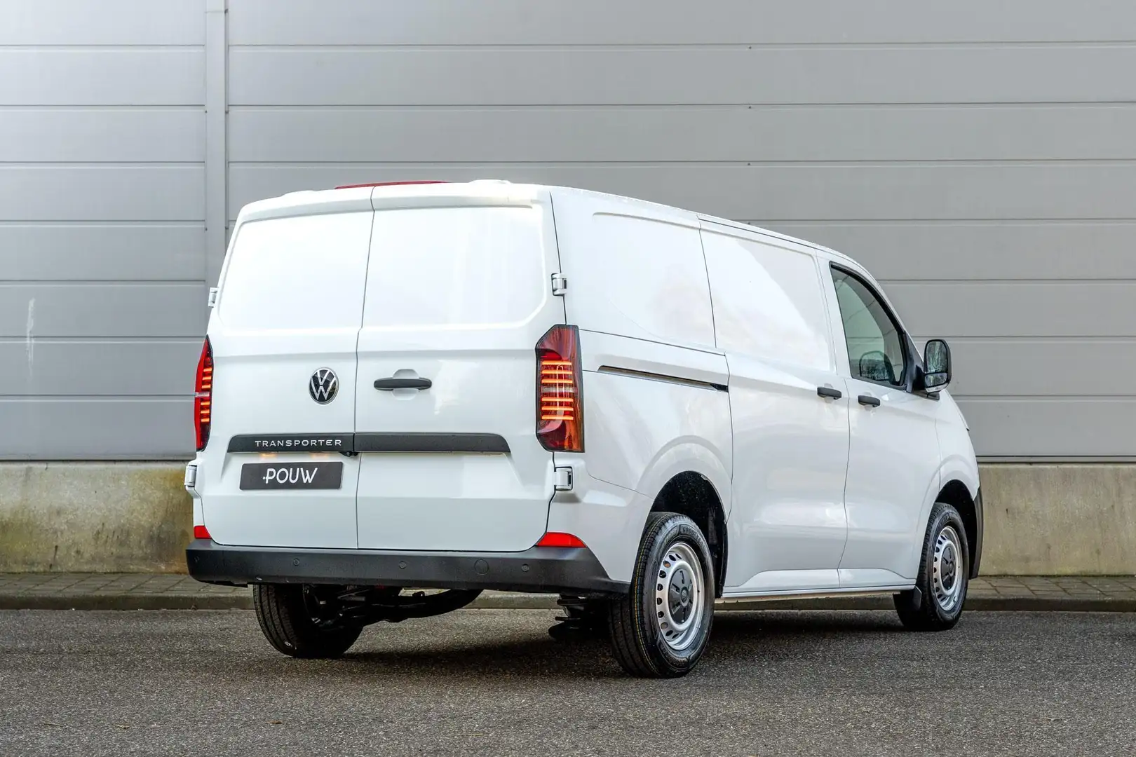 Volkswagen Transporter 2.0 TDI 110pk L1H1 26 Life Wit - 2