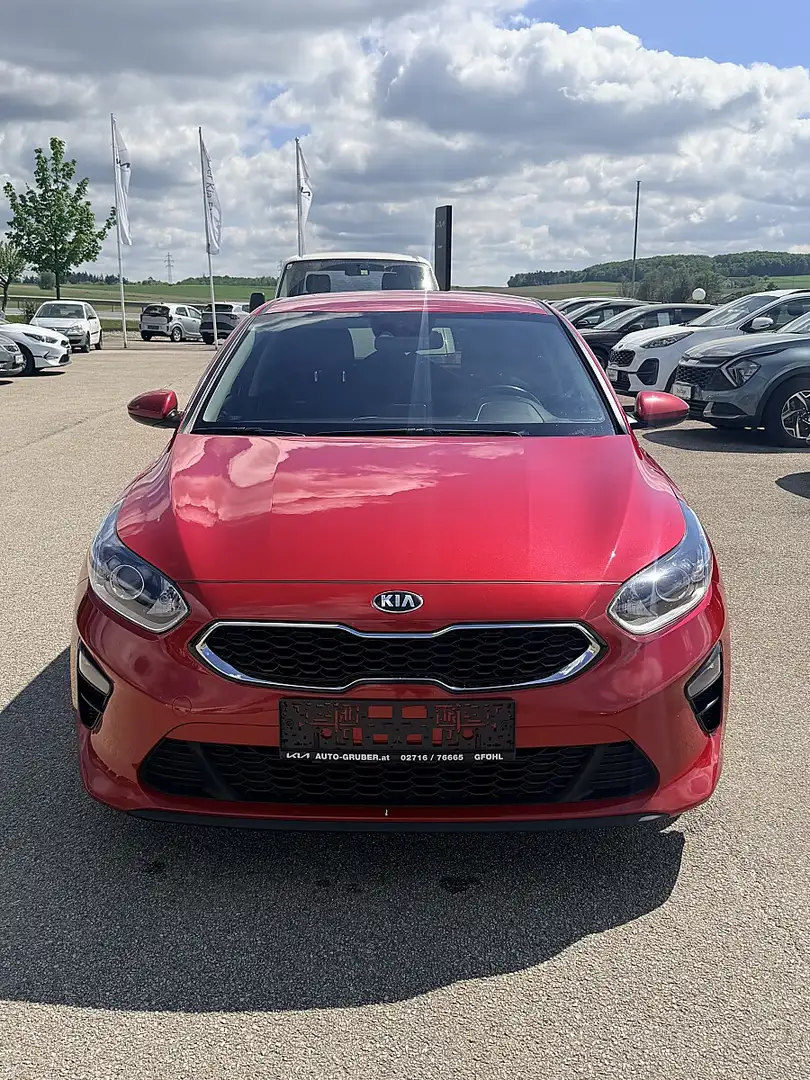 Kia Ceed / cee'd ceed 1,4 MPI Silber Rot - 2