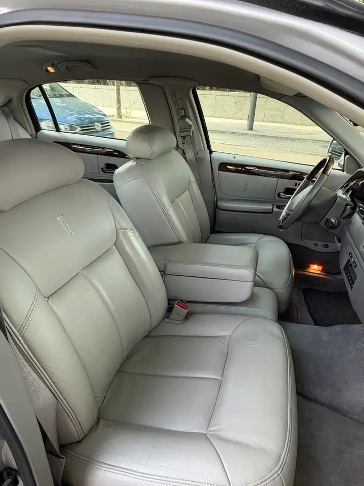 Lincoln Town Car Cartier 4.6 V8 · Año 2000 ·, foto 12