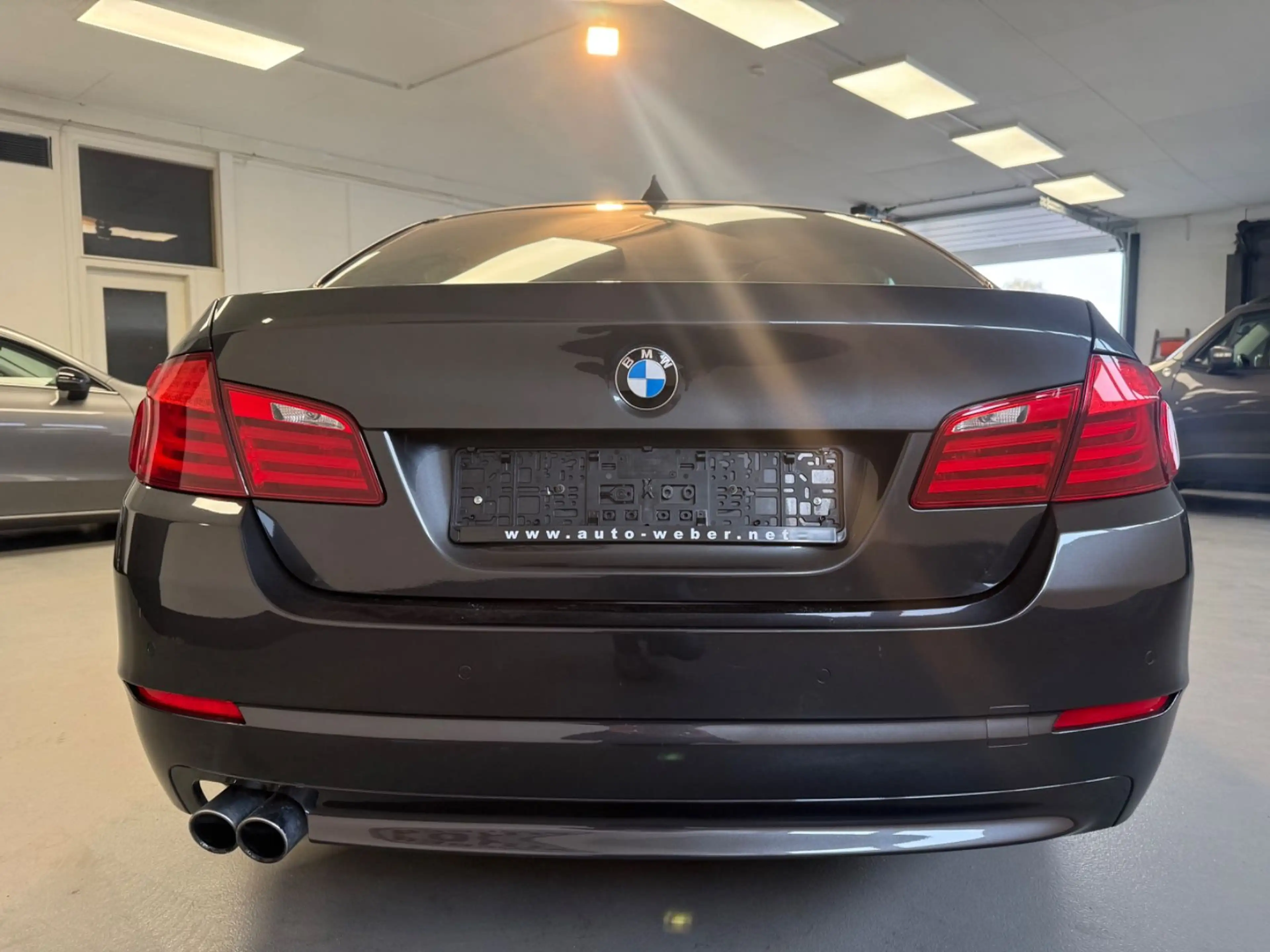 BMW 528 I LIM*AUT.*LEDER*BT TEL*NAVI*GSHD*PDC*XENON* — photo 10