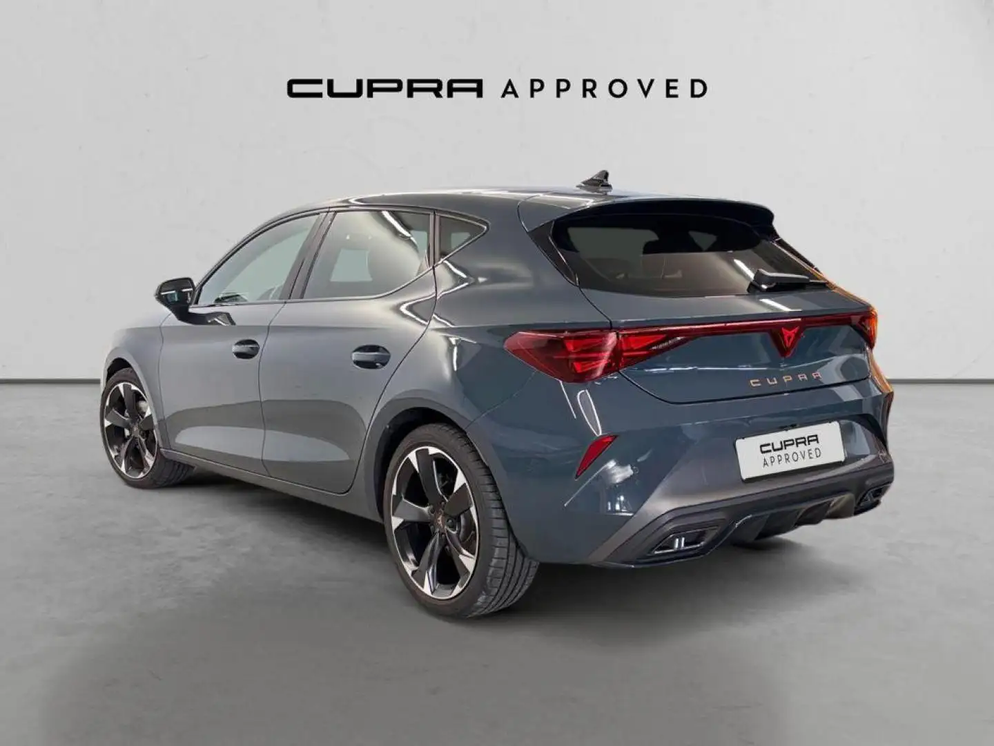 CUPRA Leon 1.5 eTSI 110 DSG Bleu - 2