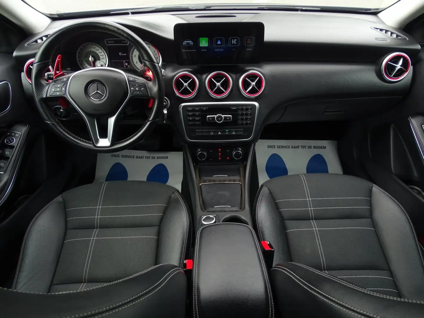 Mercedes-Benz A 180 Ambition - KUIPSTOELEN - CARPLAY - PARKEERCAMERA - Grijs - 2