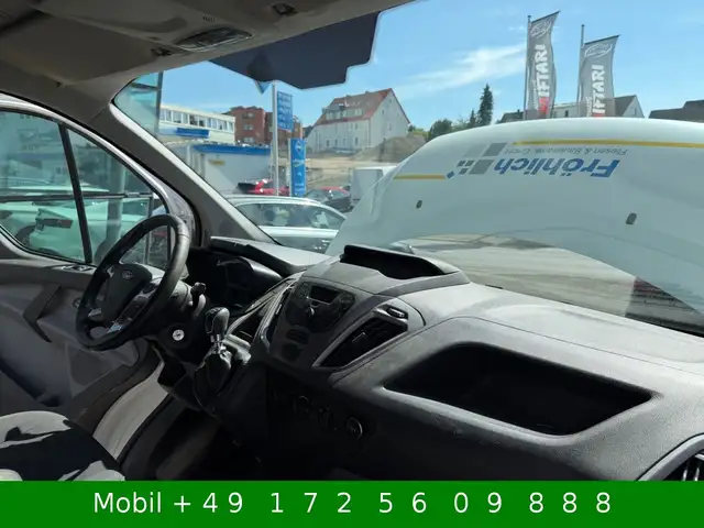 Ford Transit Custom view 17