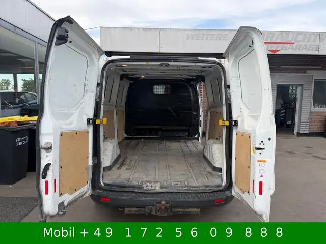 Ford Transit Custom view 2