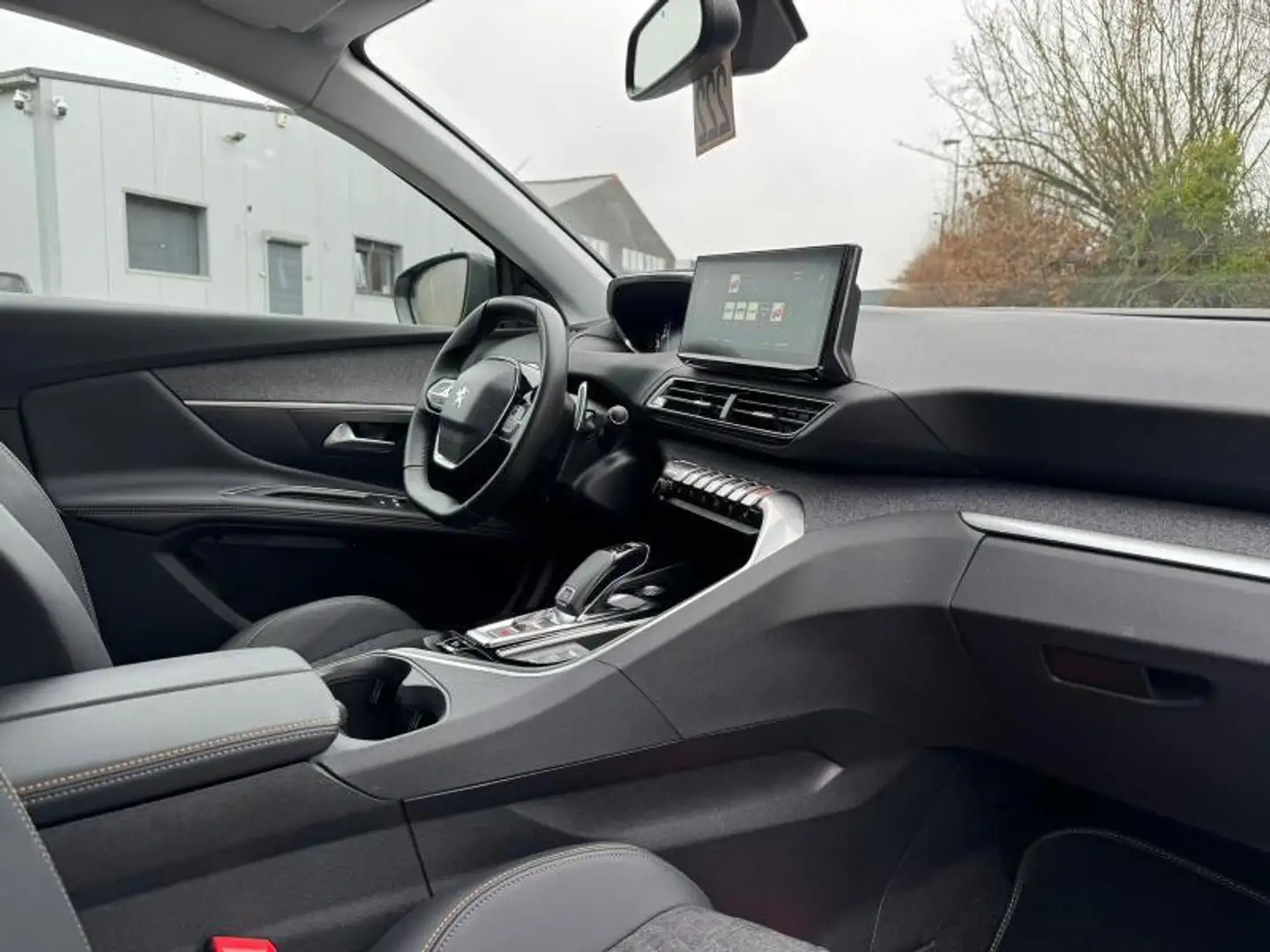 Peugeot 3008 Roadtrip AUTOMATIQUE Gris - 2