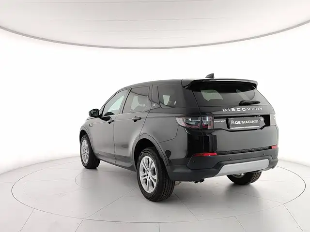 Land Rover Discovery Sport view 3