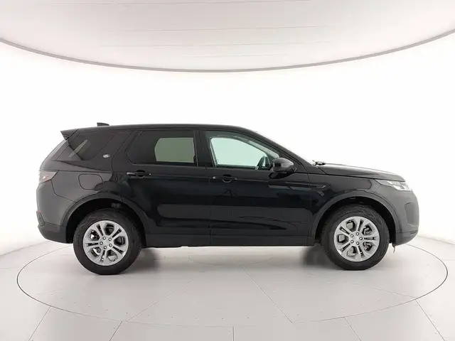 Land Rover Discovery Sport view 6