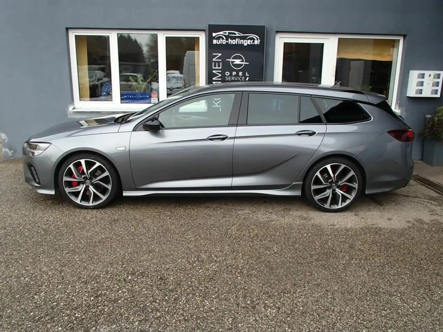 Opel Insignia ST GSi 4x4 Grau - 1