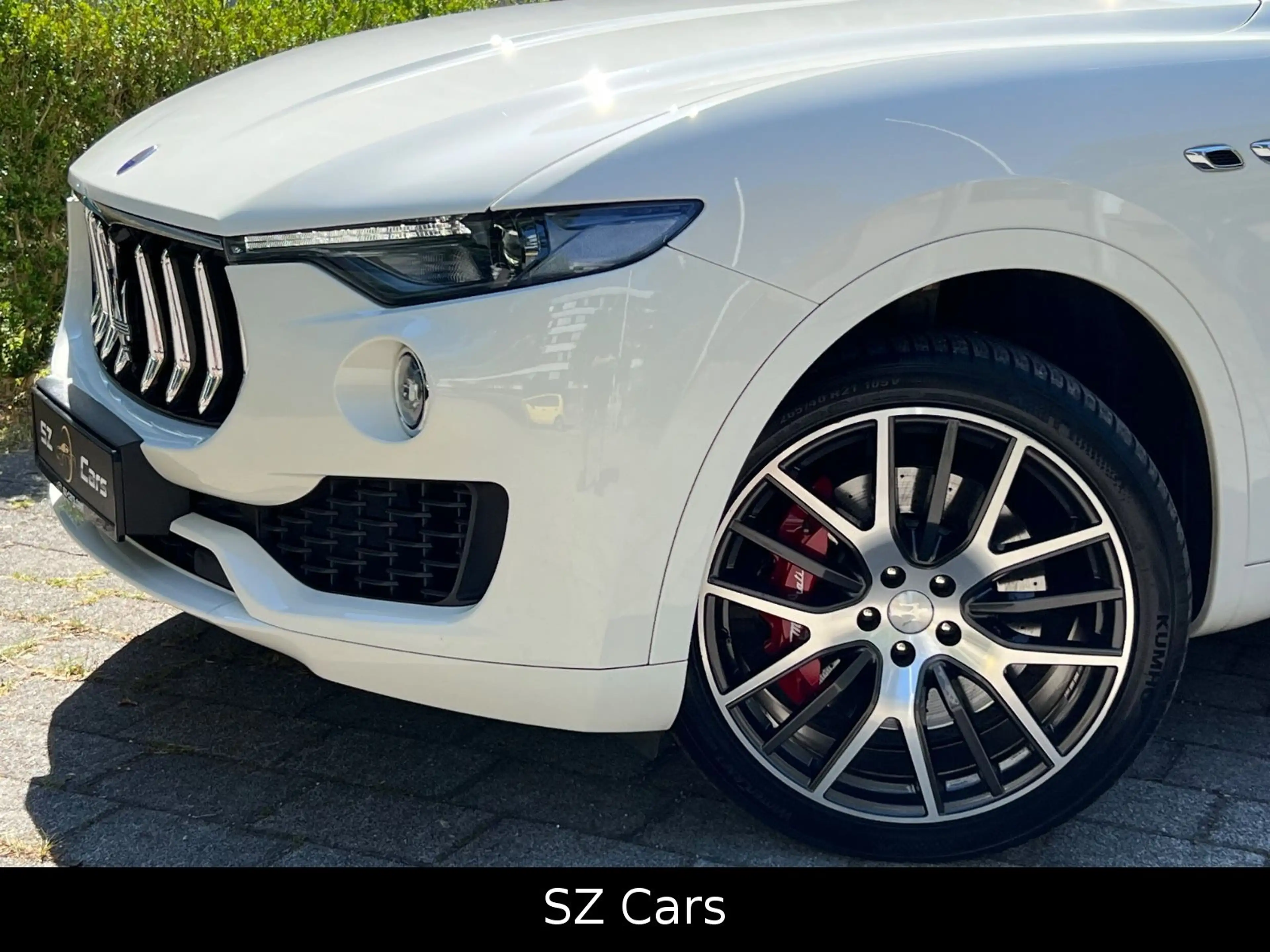 Maserati Levante S Q4 — photo 2