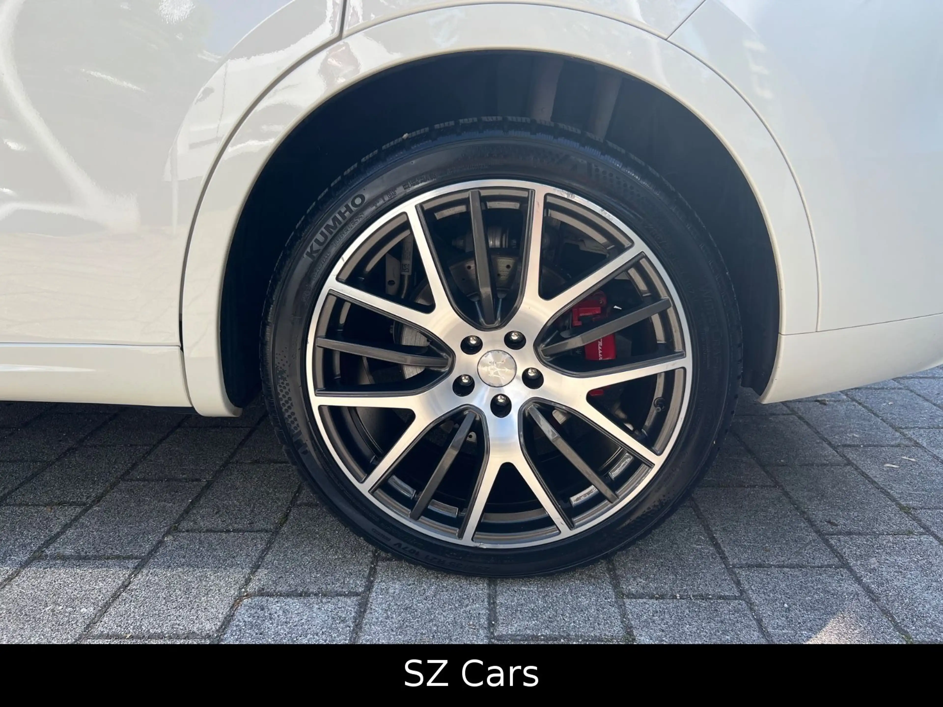 Maserati Levante S Q4 — photo 12