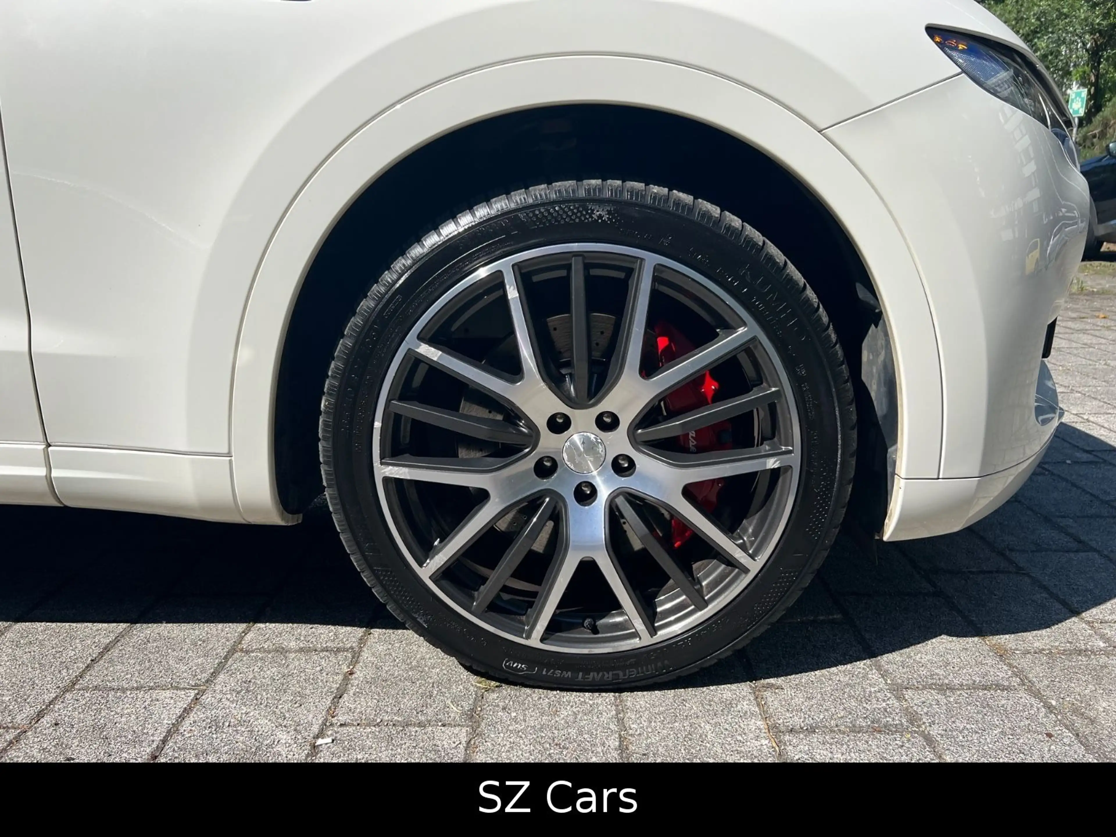 Maserati Levante S Q4 — photo 14