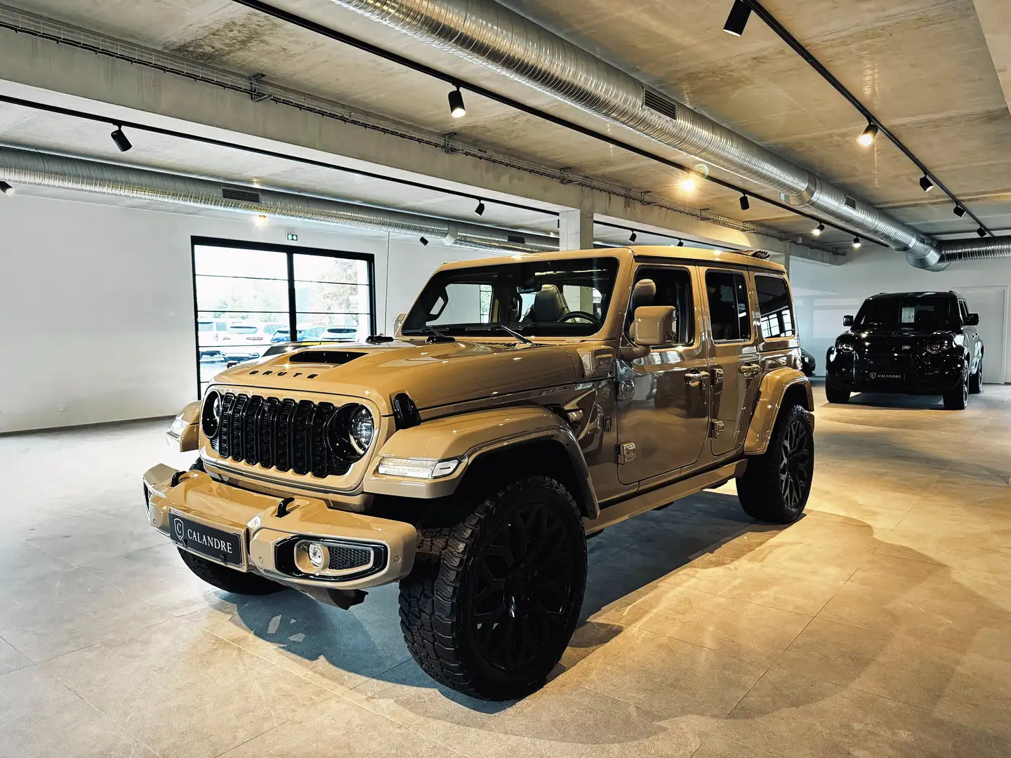 Jeep Wrangler BRUTE 4Xe Sahara Hybrid SkyOne Marrón - 1