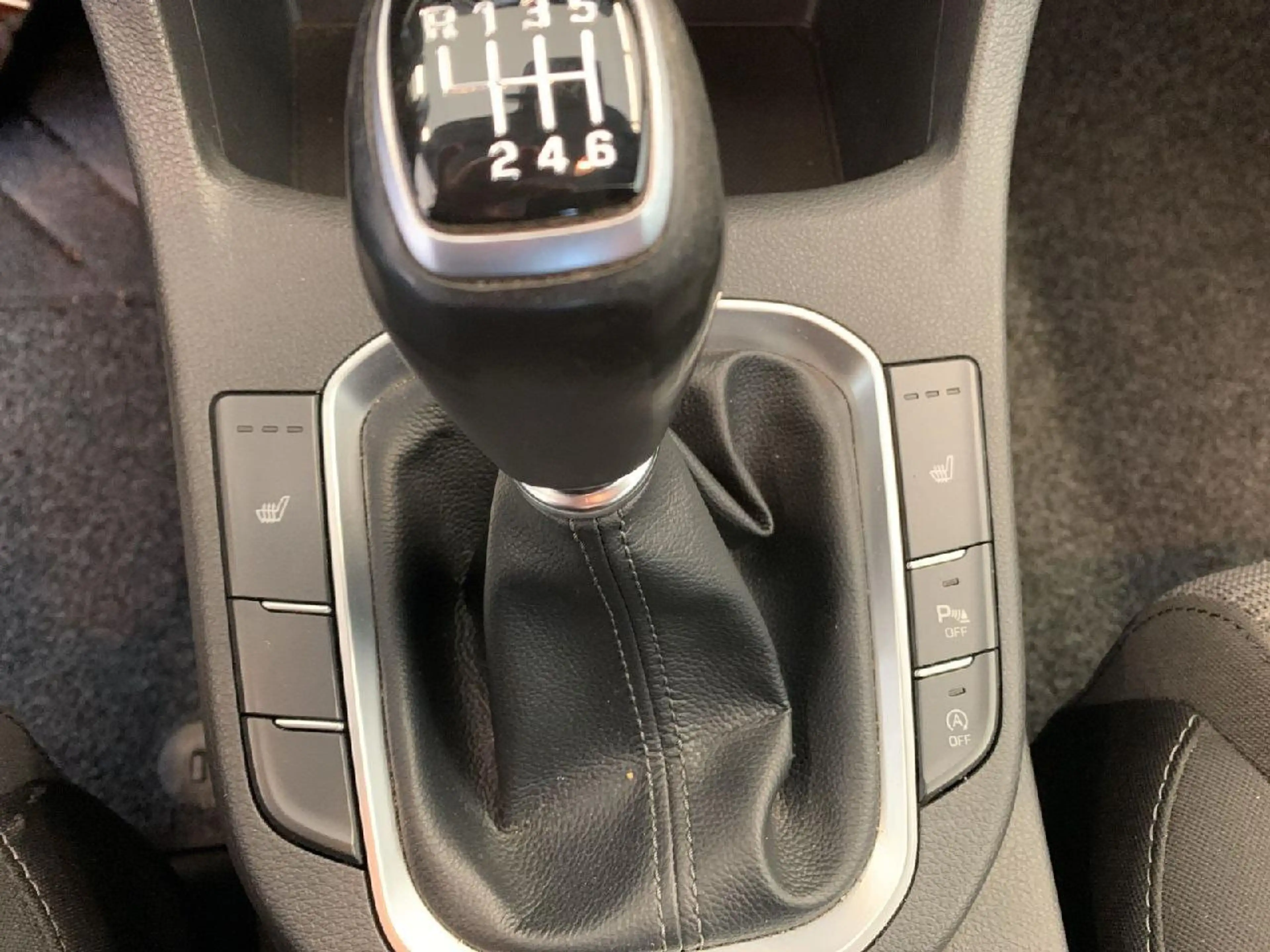 Hyundai i30 Trend,KLIMA,TEMPO,NAVI,SHZ,CARPLAY,SPURHALTE — photo 11