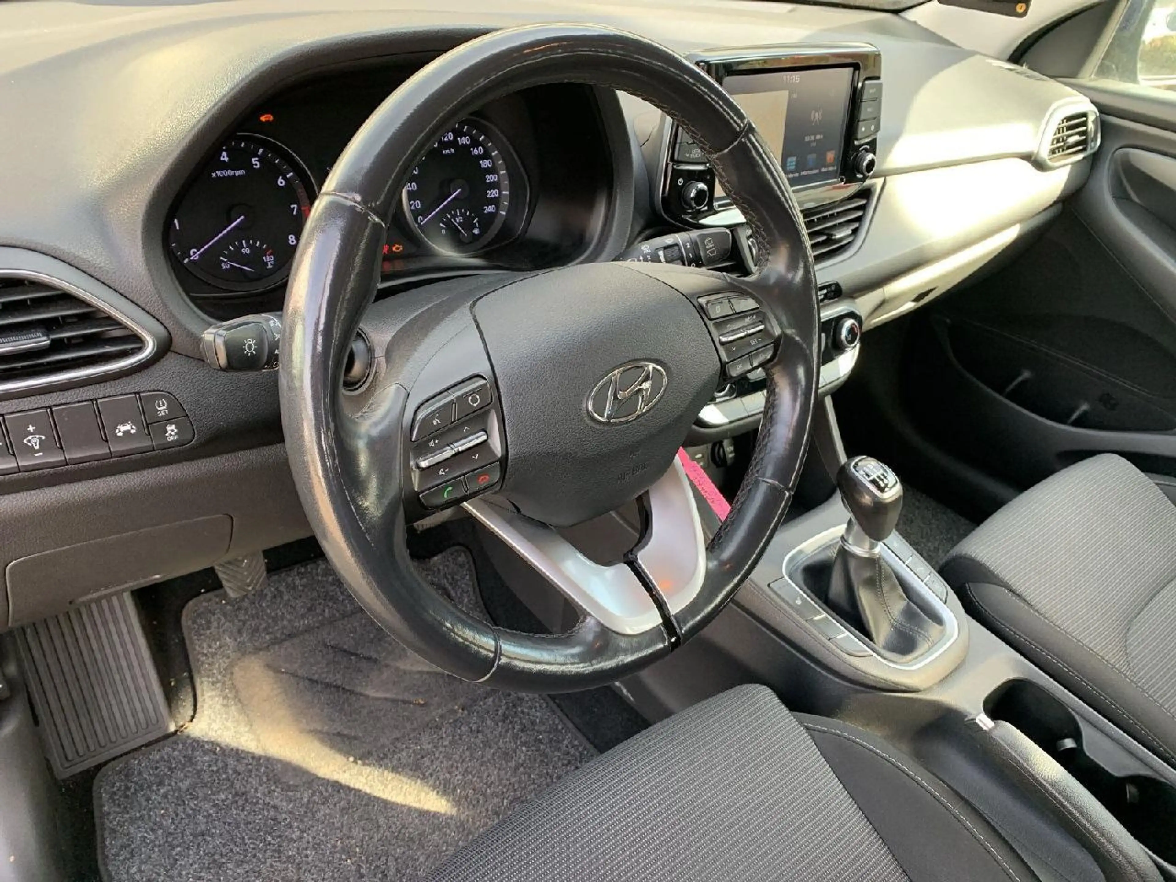 Hyundai i30 Trend,KLIMA,TEMPO,NAVI,SHZ,CARPLAY,SPURHALTE — photo 8