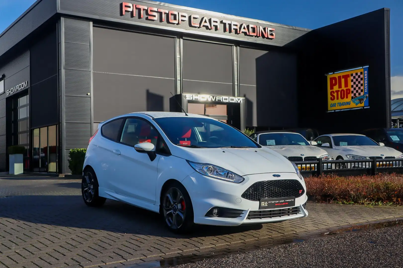 Ford Fiesta 1.6 ST2, 182 PK, Camera, Remus uitlaat, Nieuwstaat Weiß - 1