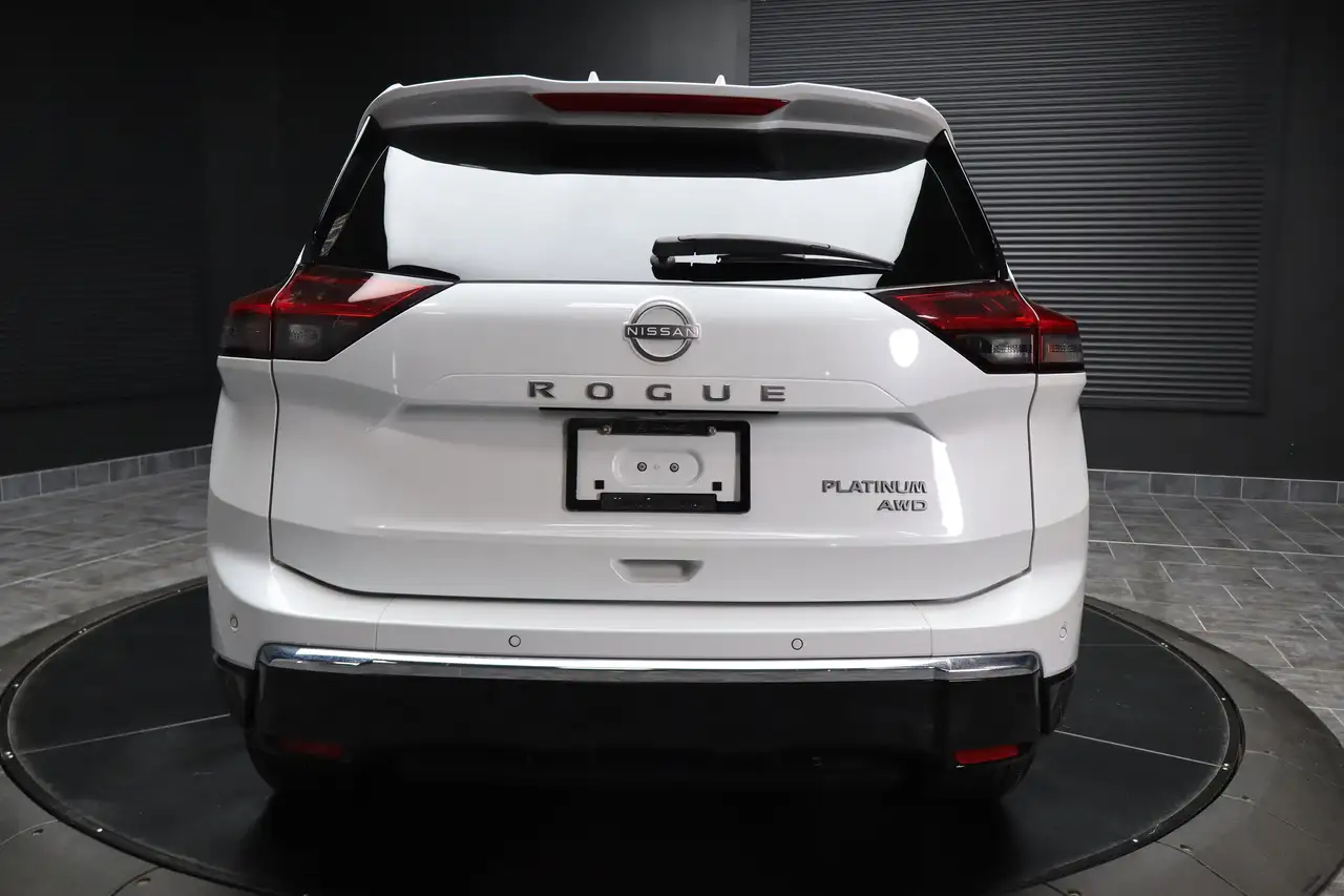 Nissan Rogue снимка Nissan Rogue