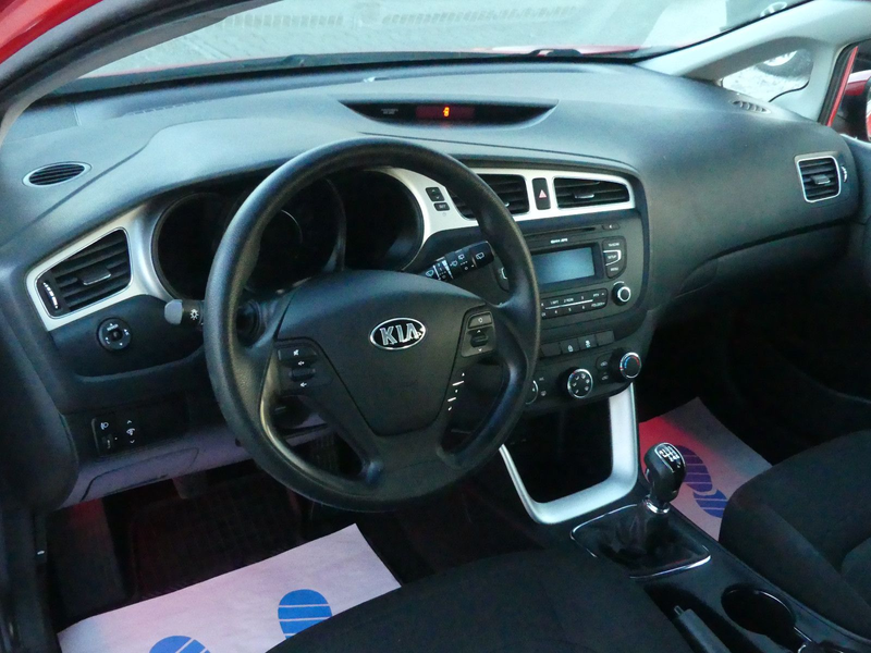 Kia Ceed SW / cee'd SW 1.4 CRDi Edition 7 TUV — photo 11